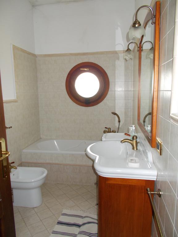 Casa Degli Ulivi Hotel Тиволи Стая снимка